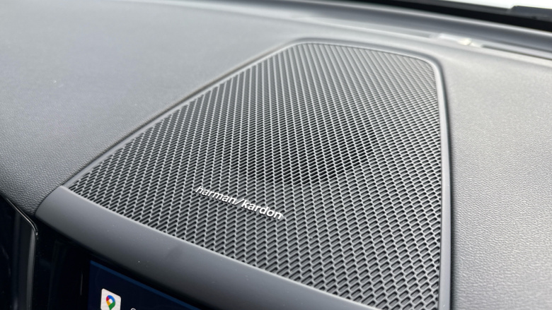 Volvo XC60 2.0 B5P Plus Dark 5dr AWD Geartronic Petrol Estate